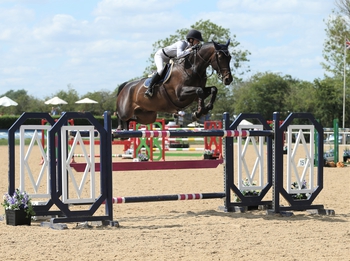 Allana Clutterbuck lands the final Equitop Myoplast Senior Foxhunter Second Round at Cherwell Competition Centre